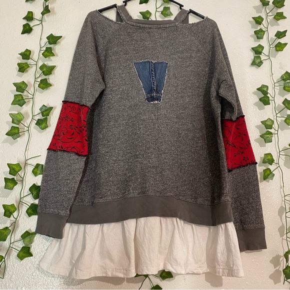 BROKEN GHOST Tops Eco- Upcycled Sweater -- Handmade tunic - Picture 2 of 12